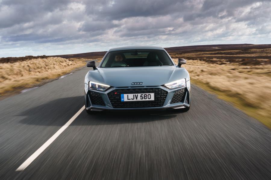  Audi R8 V10 Performance 2019 года  (UK) (фото 76 из 136)